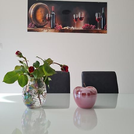 Apartman Tessa ヴェラ・ルカ エクステリア 写真