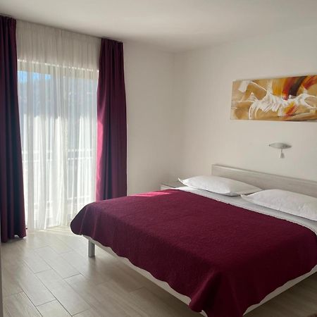 Apartman Tessa ヴェラ・ルカ エクステリア 写真