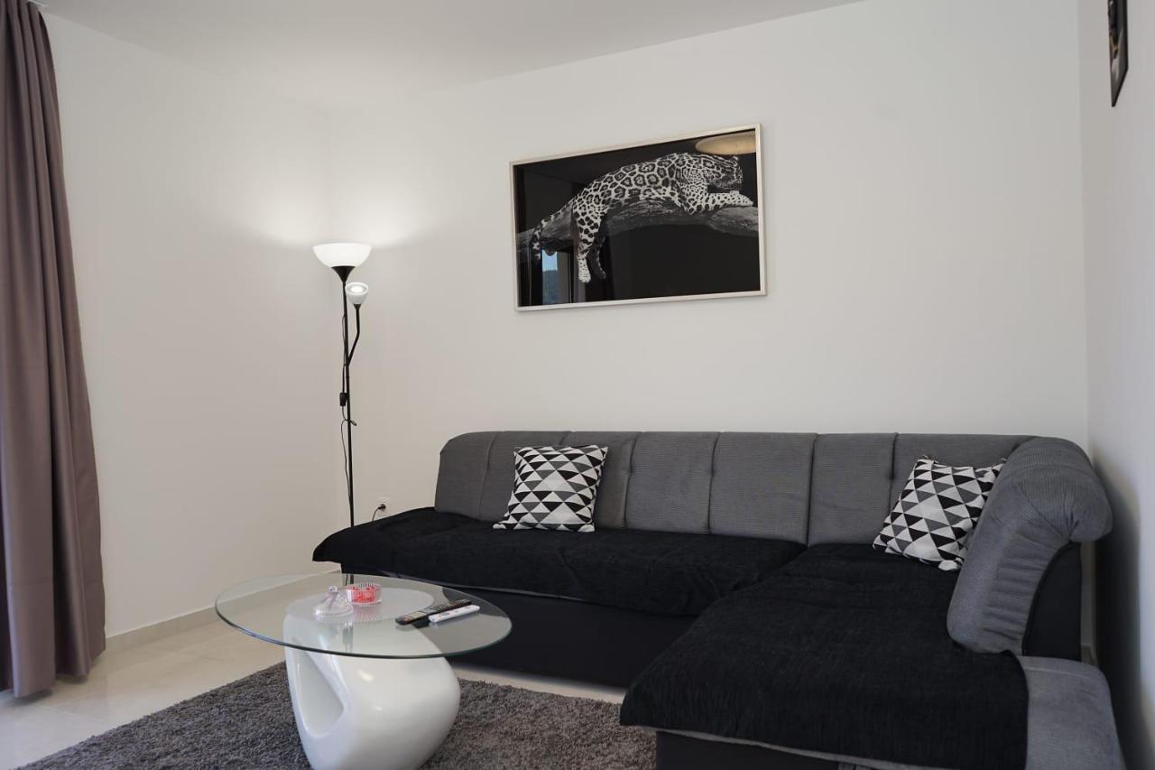 Apartman Tessa ヴェラ・ルカ エクステリア 写真