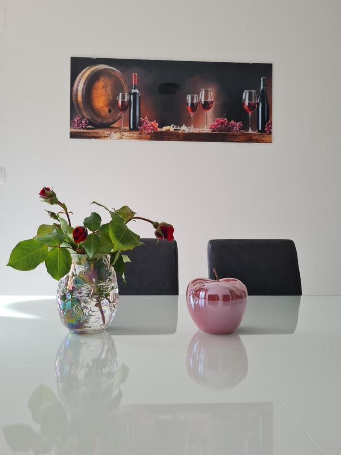 Apartman Tessa ヴェラ・ルカ エクステリア 写真