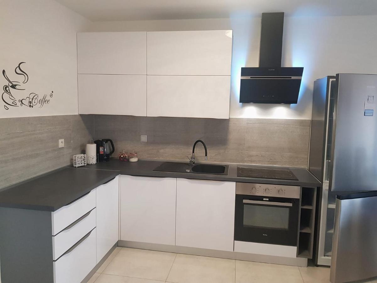 Apartman Tessa ヴェラ・ルカ エクステリア 写真