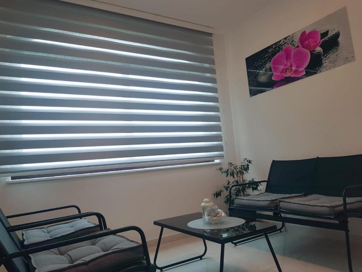 Apartman Tessa ヴェラ・ルカ エクステリア 写真