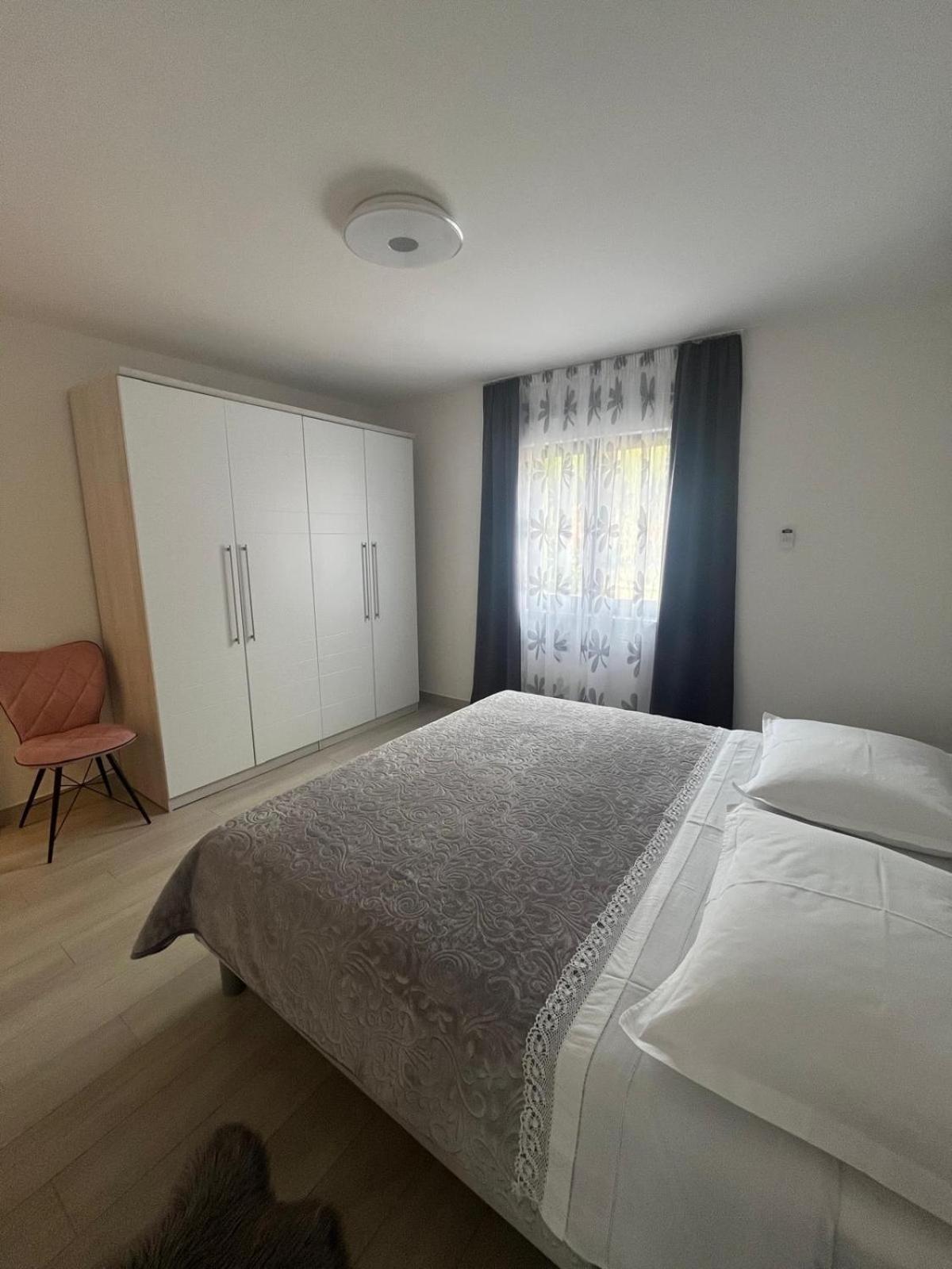 Apartman Tessa ヴェラ・ルカ エクステリア 写真