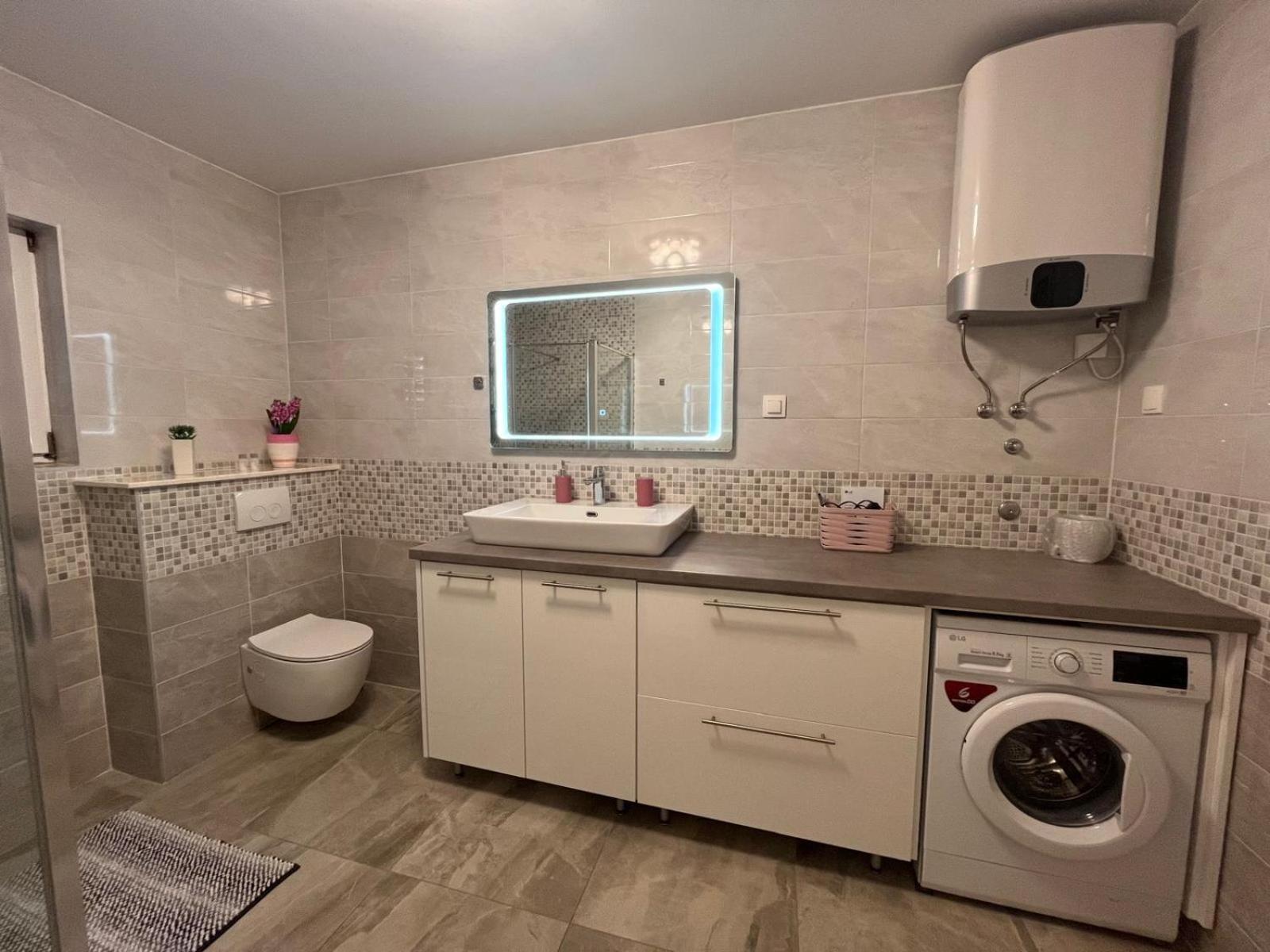 Apartman Tessa ヴェラ・ルカ エクステリア 写真
