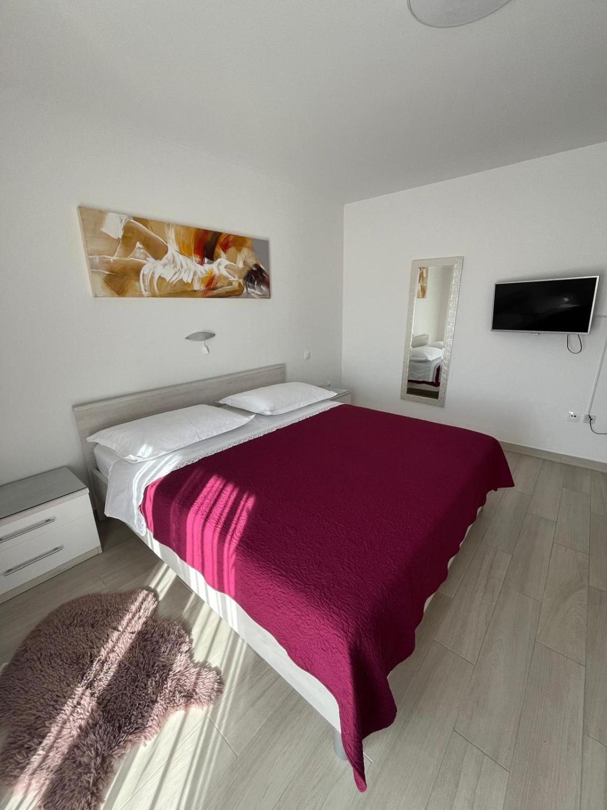 Apartman Tessa ヴェラ・ルカ エクステリア 写真