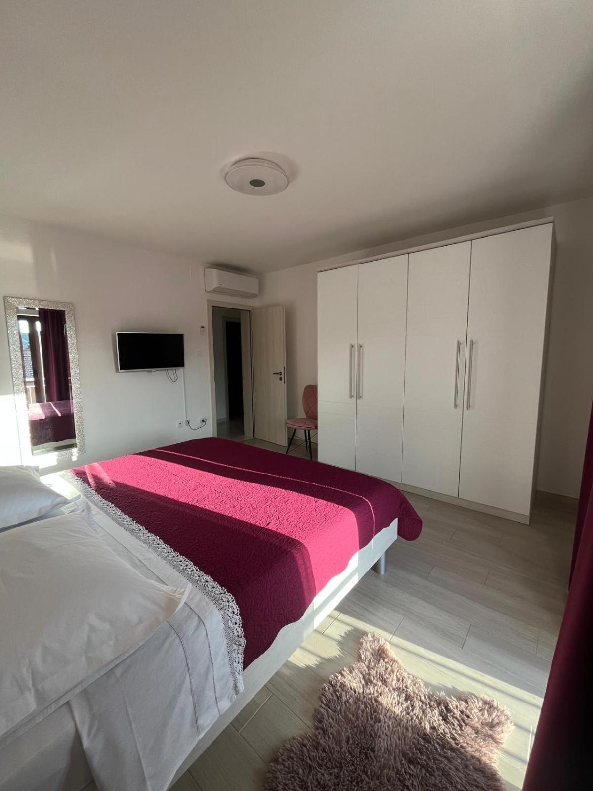 Apartman Tessa ヴェラ・ルカ エクステリア 写真